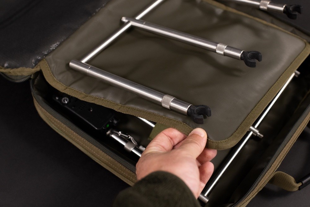 Korda Pouzdro Na Hlásiče Compac Singlez Bag (3)